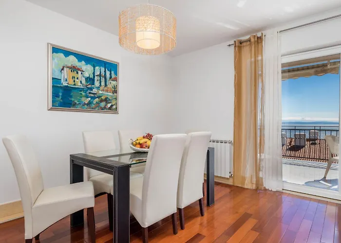 3 Bedroom Stunning In *