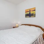 3 Bedroom Stunning Apartment In Icici