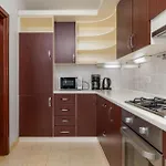 3 Bedroom Stunning Apartment In Icici