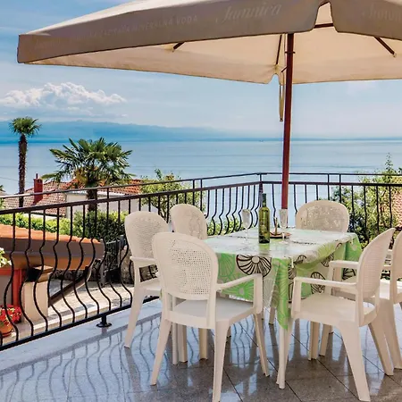 Pet Friendly Apartment In Icici With Wifi Apartment *