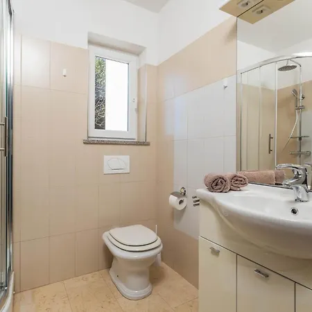 Pet Friendly Apartment In Icici With Wifi *