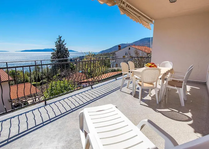 3 Bedroom Stunning Apartment In Icici Ičići